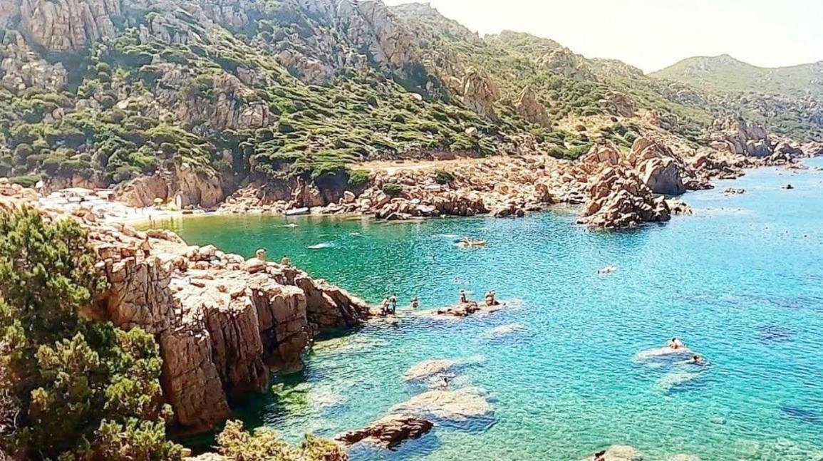 Relax Family House Al Mare Apartamento Isola Rossa Exterior foto